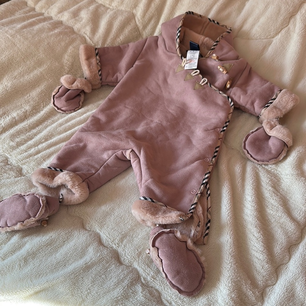 Burberry newborn coat one piece spring fall